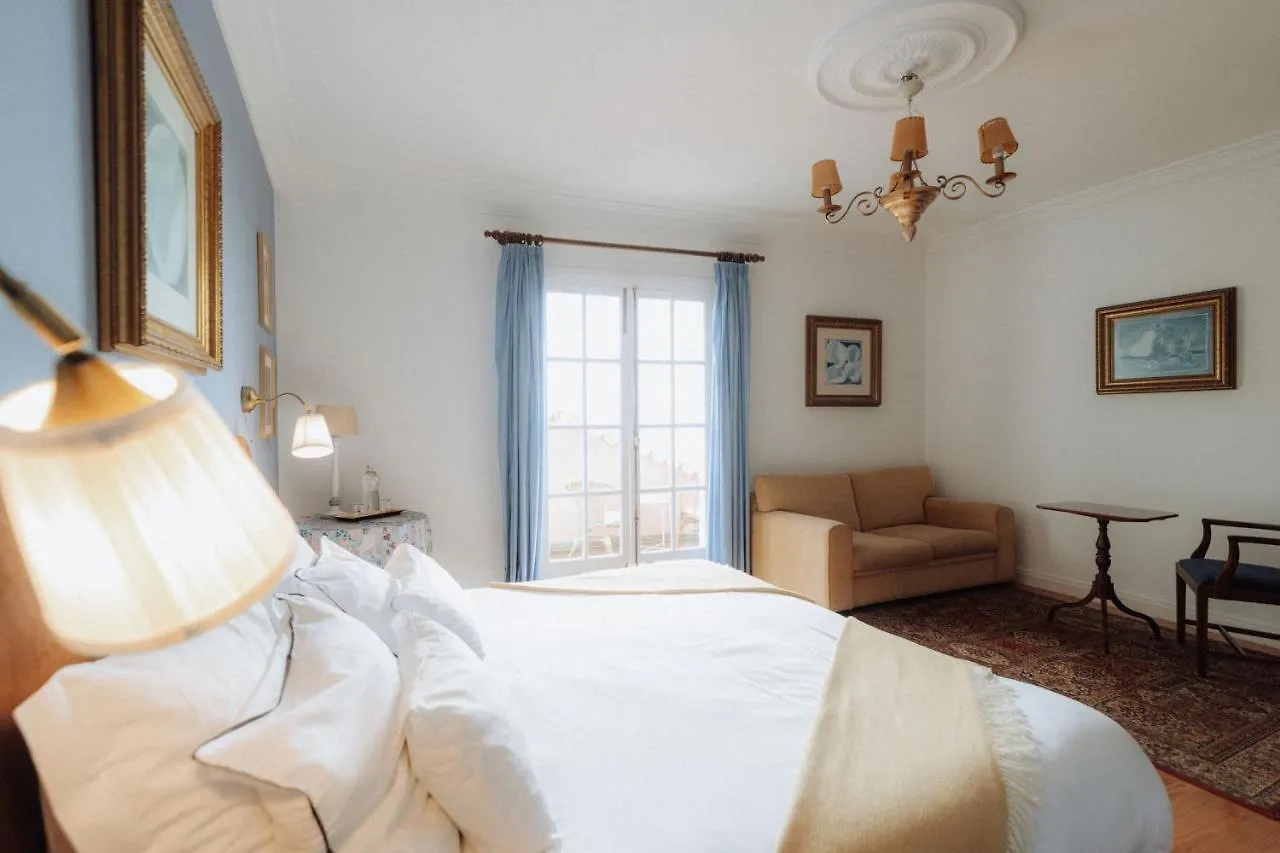 Villa Alto Boutique Hotel ポンタ・ド・ソル 3*,
